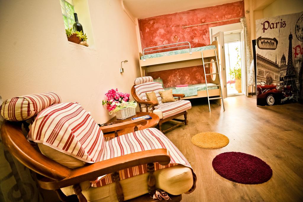 Home Suites Herszonisszosz Kültér fotó