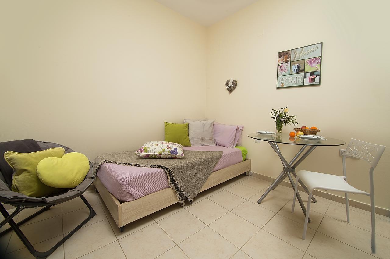 Home Suites Herszonisszosz Kültér fotó